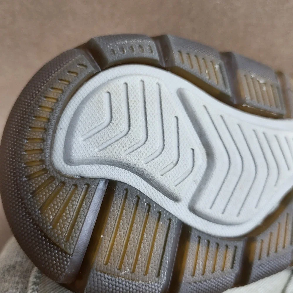 Skechers low use